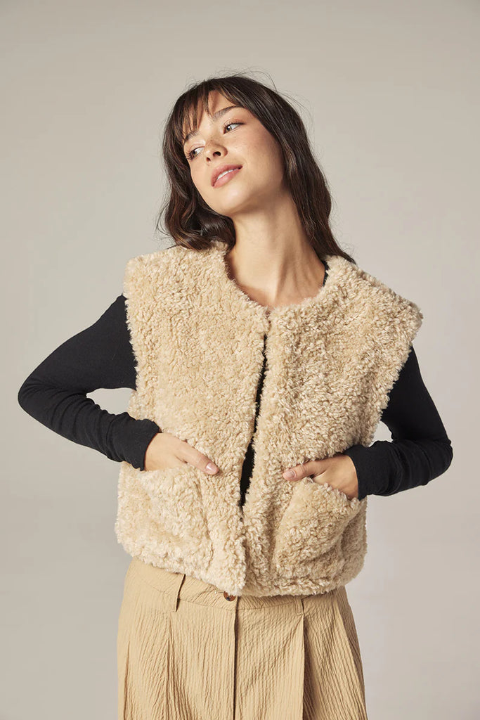 Reversible fur Milena vest
