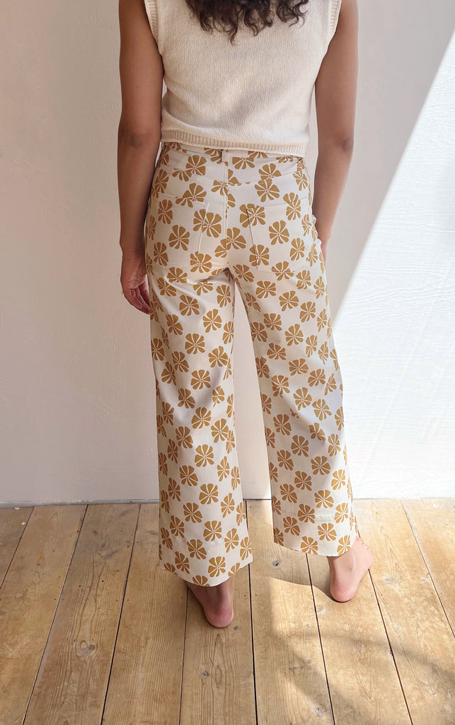Everyday Pant in Daisy Check