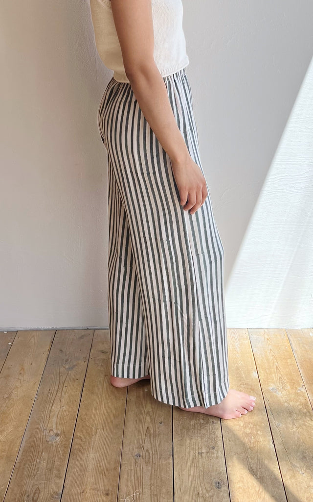 Pull on Pant in Moss Stripe