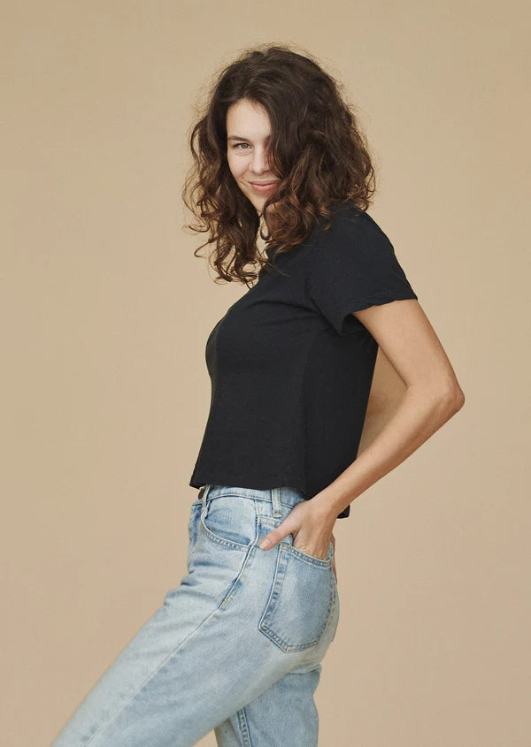 Ojai Cropped Tee in Black