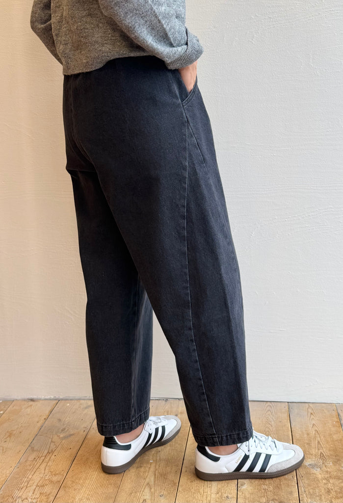Arc Pants in washed black