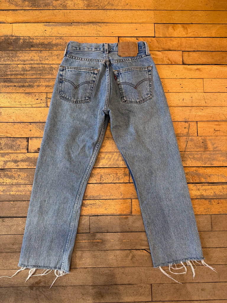 VINTAGE Levis 501's- 23/24