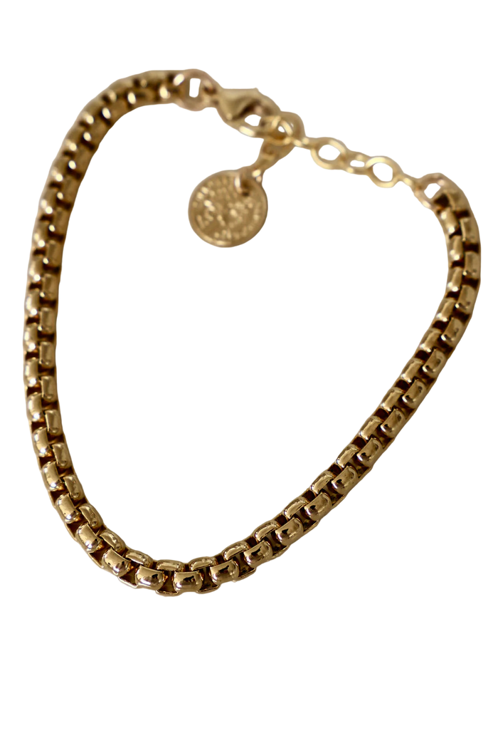Nova Gold round box chain bracelet