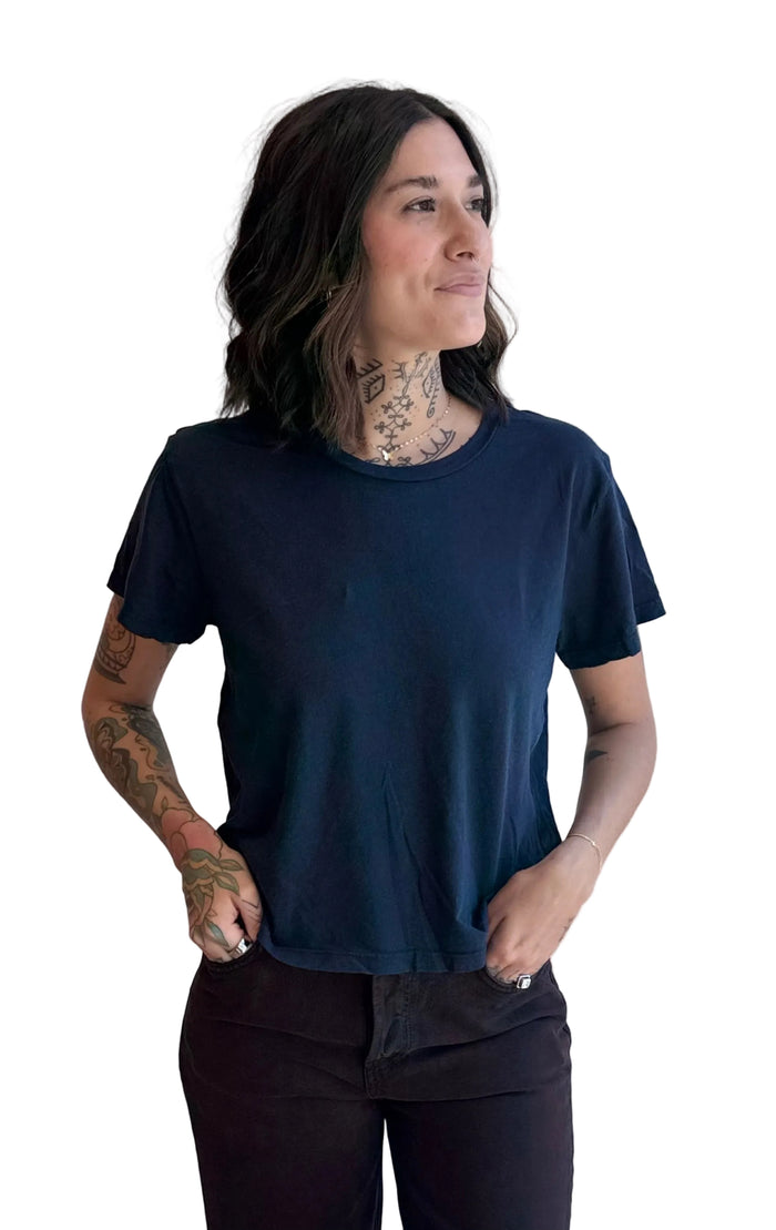 Ojai Cropped Tee in Navy