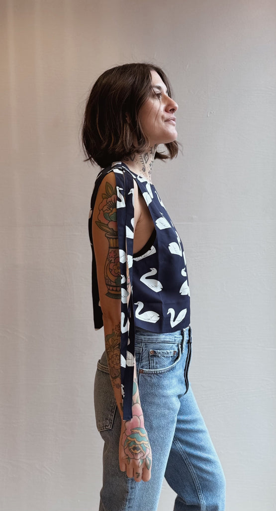 Swan Top in navy