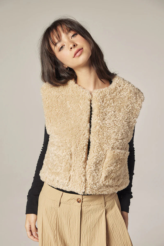 Reversible fur Milena vest