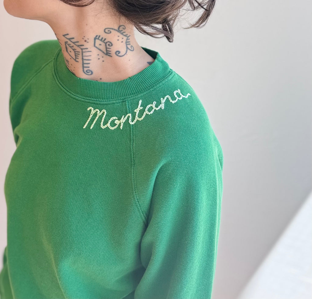 Green embroidered Montana Sweatshirt - light green thread