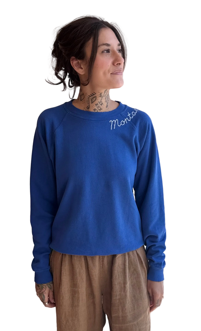 Blue embroidered Montana Sweatshirt - light blue thread