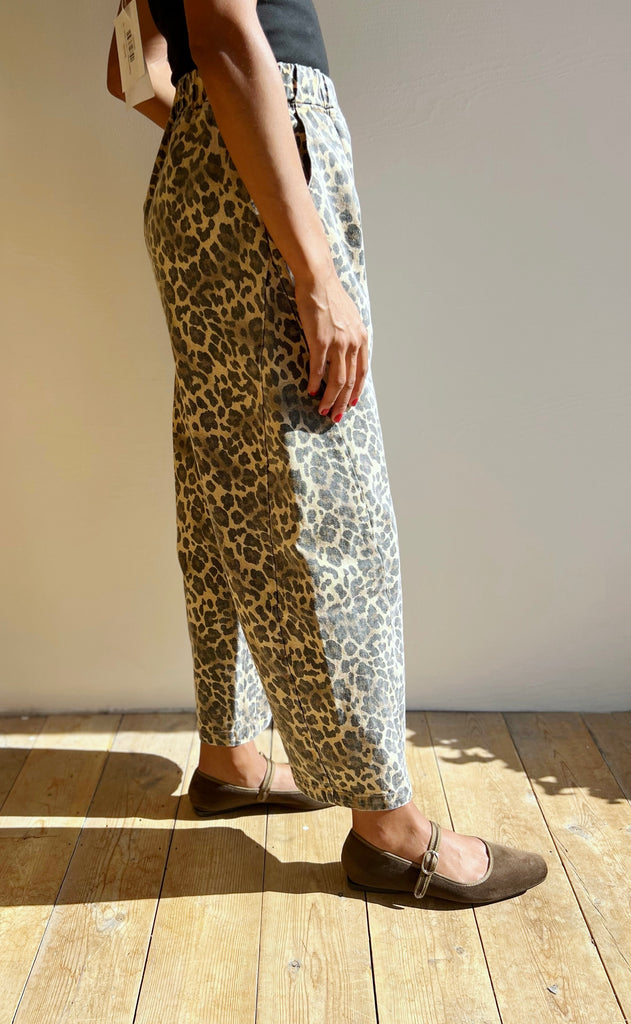 Arc Pants in leopard