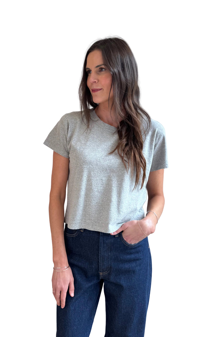 Heathered Cropped Lorel Tee in Athletic Gray