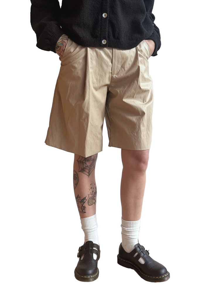 Inez Short in Biscotti