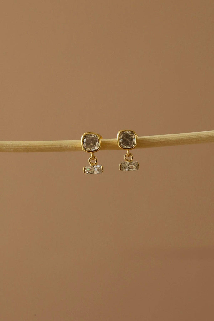 THE EVE STUD