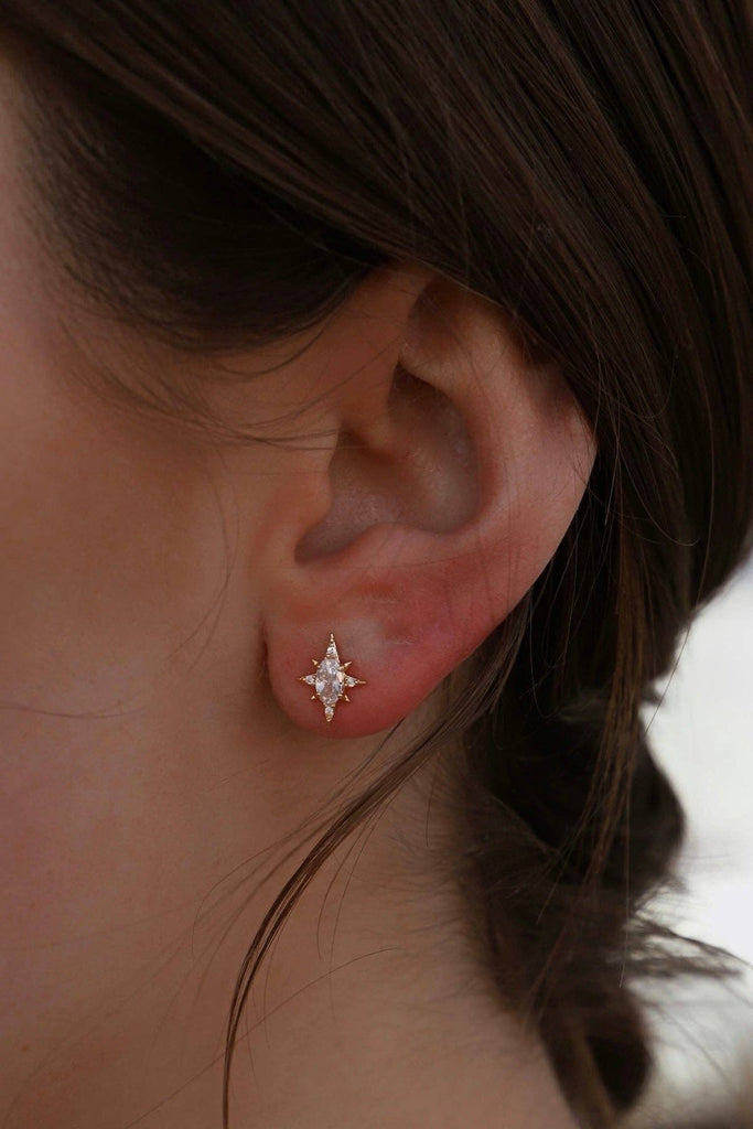 STARLIGHT CZ STUDS: GOLD