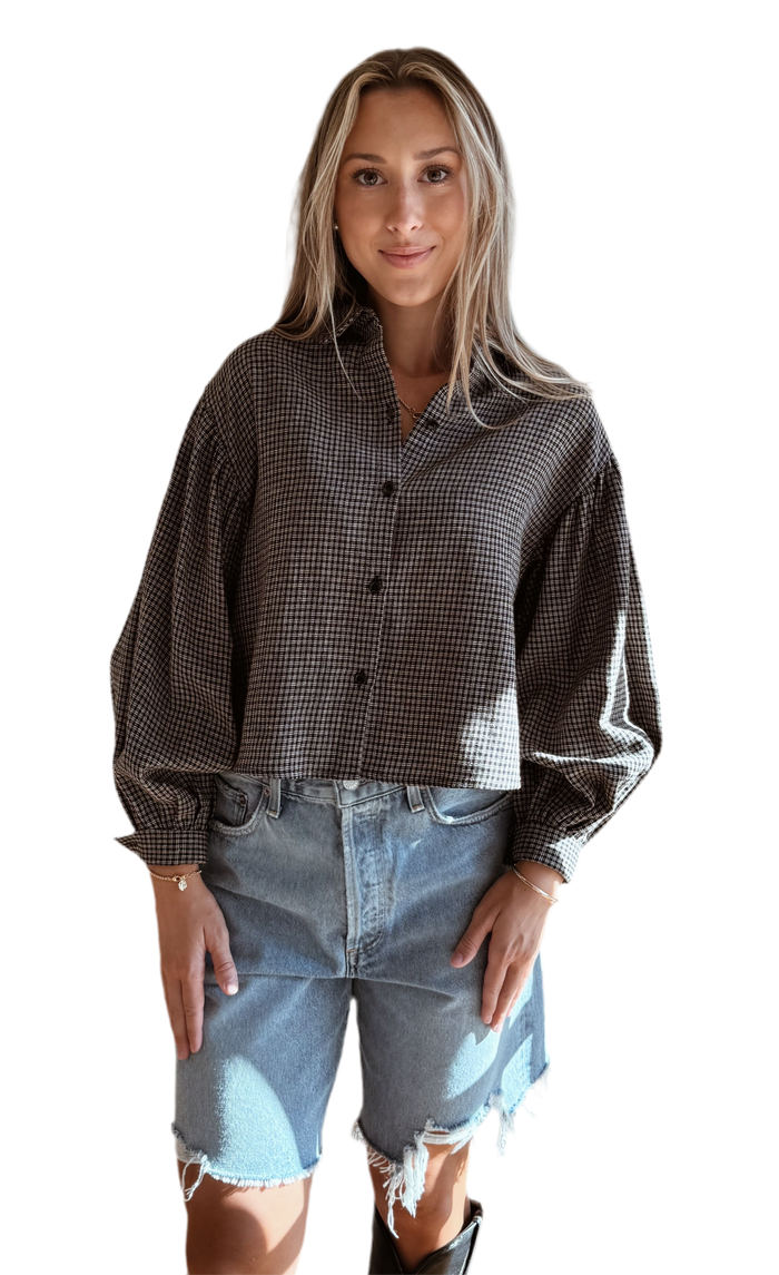 Check volume sleeve blouse