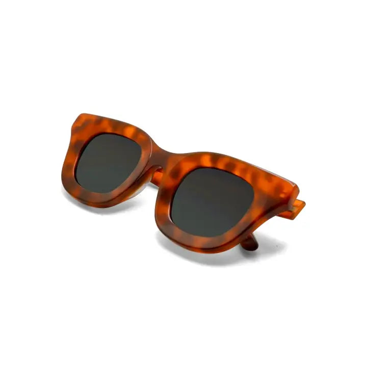 Baddie in cognac/ green polorized