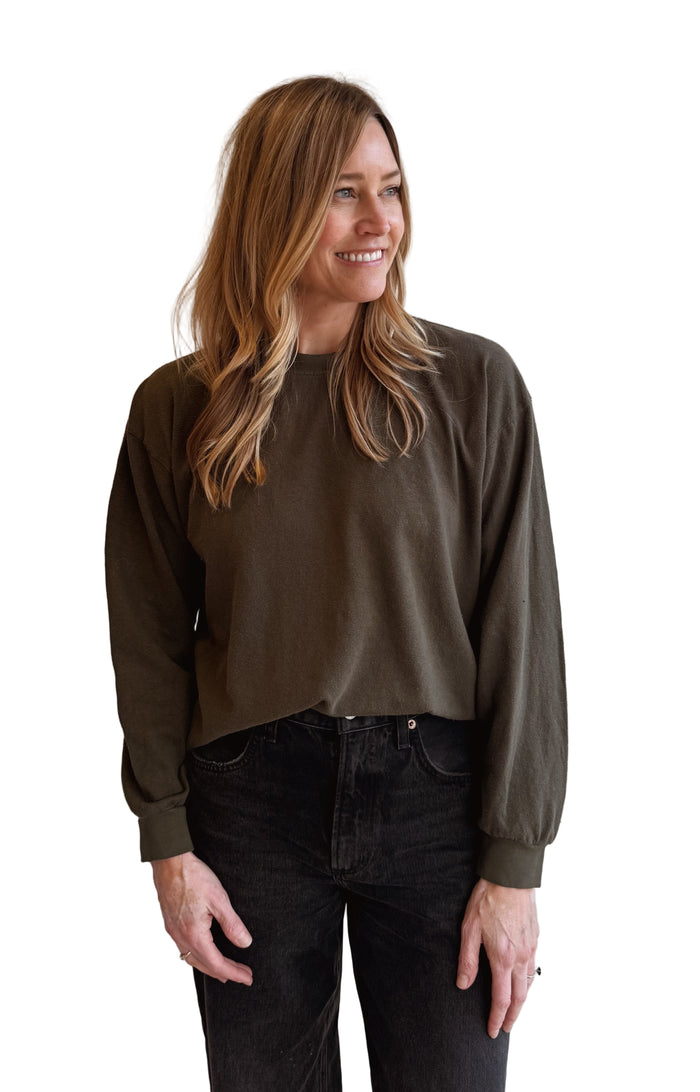 Lorel Cropped Long Sleeve Tee in Olive Green