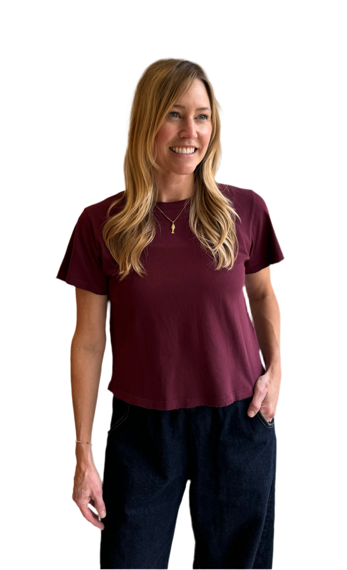 The Darling tee in Maroon