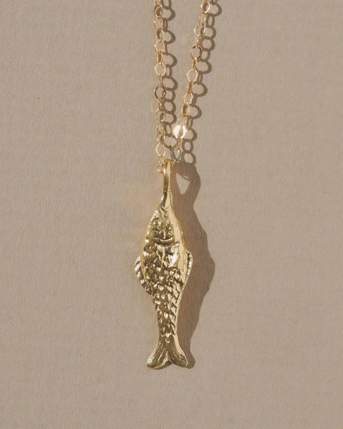 Gold PESCADERO pendant necklace