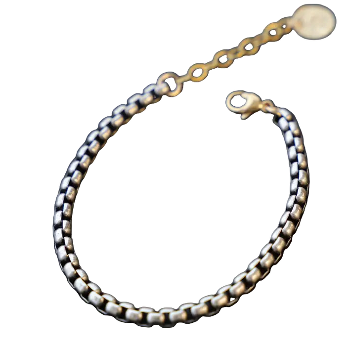 Nova Silver round box chain bracelet
