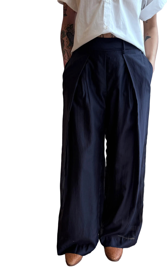 Katia Pant in Navy Gossamer