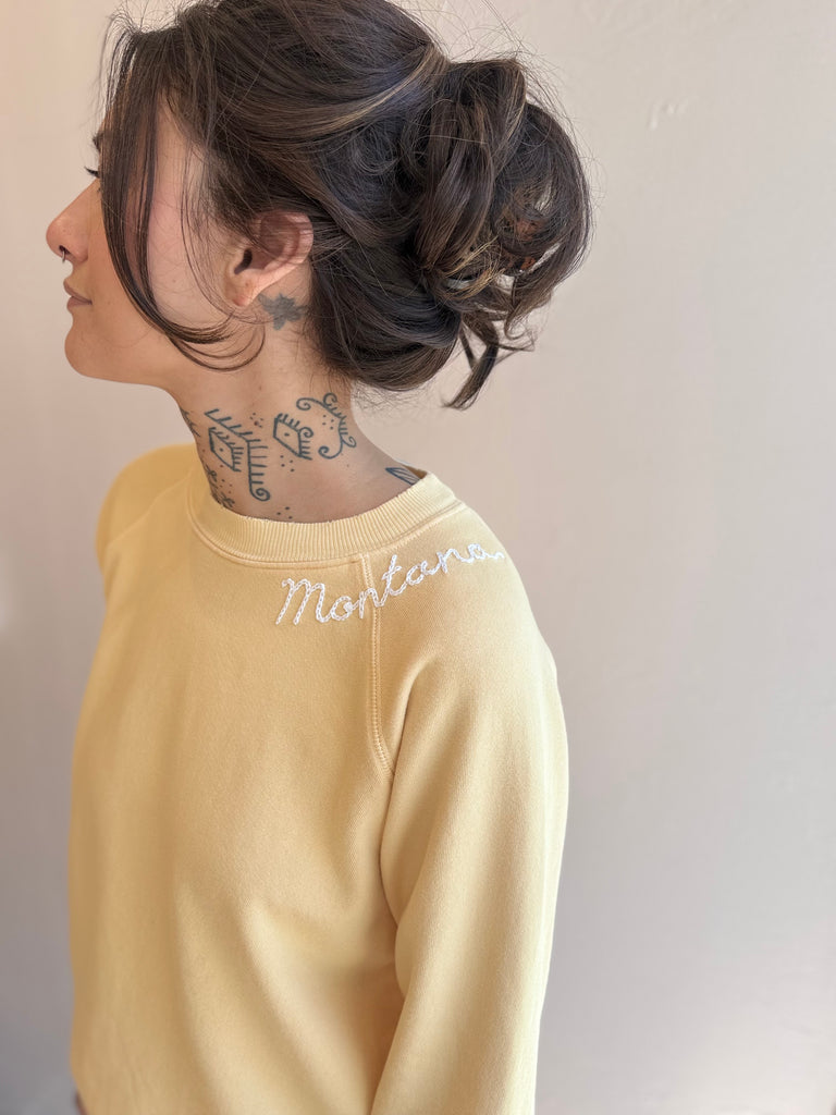 Vanilla embroidered Montana Sweatshirt - white thread