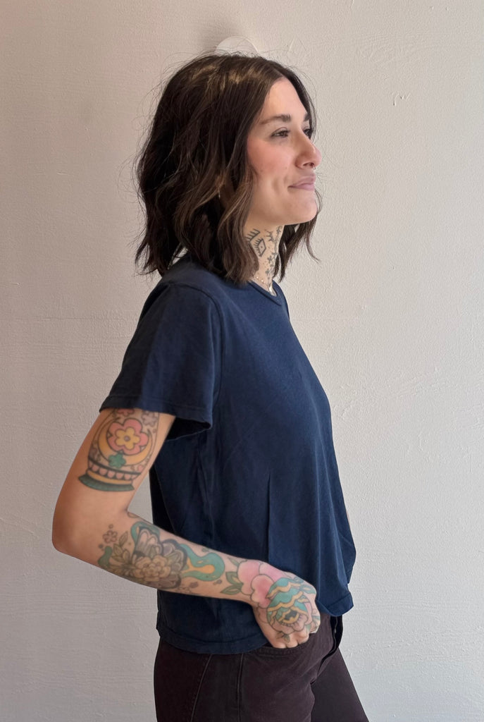 Ojai Cropped Tee in Navy
