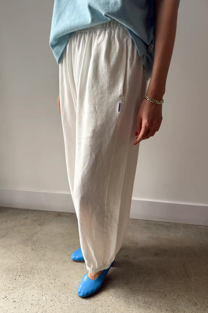 Balloon Pants in white
