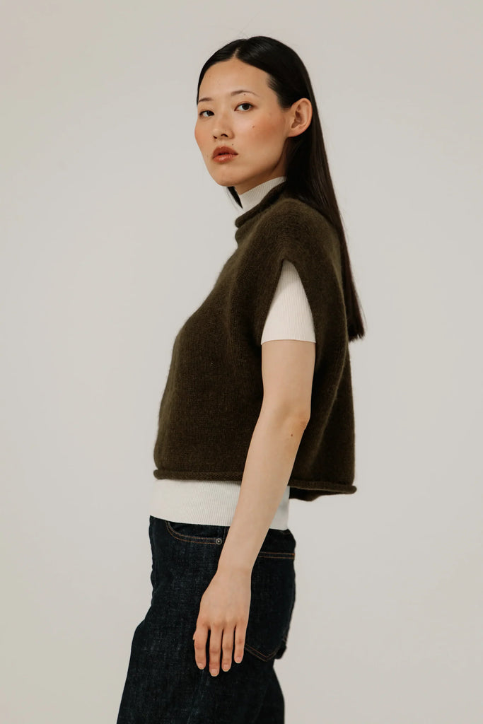 Alpaca Iris Vest in Dark Olive