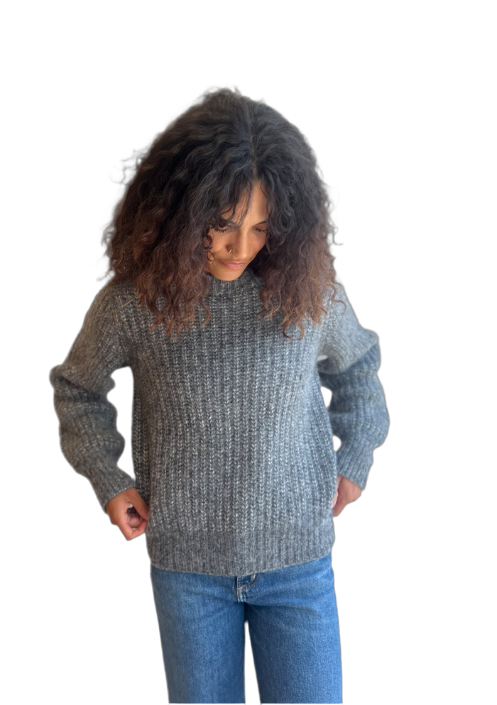 Cora crewneck sweater in granite