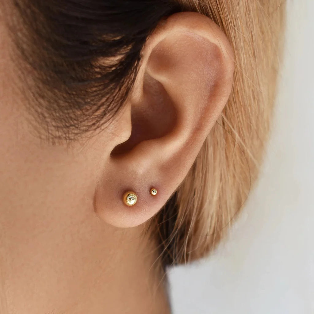 White Solid Gold Sphere Stud