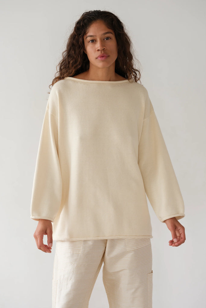The boat neck sweater in creme