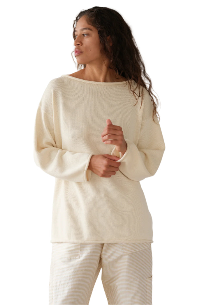 The boat neck sweater in creme