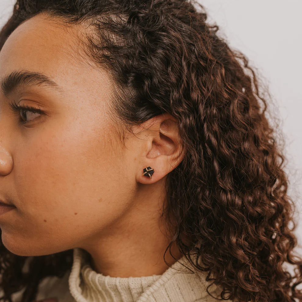 Black druzy prong stud earrings