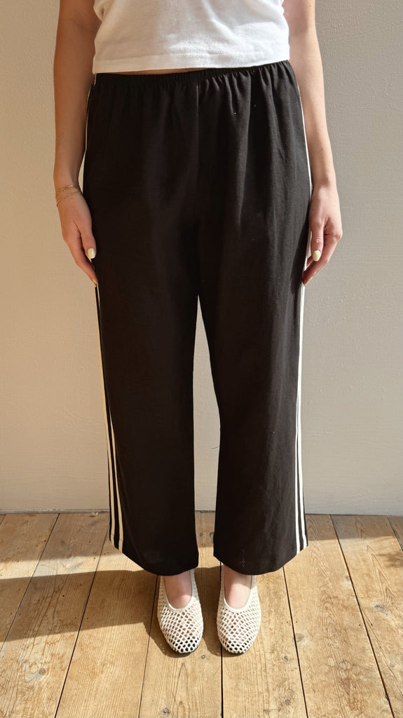 The Linen Crop Stripe Racer Pant in black