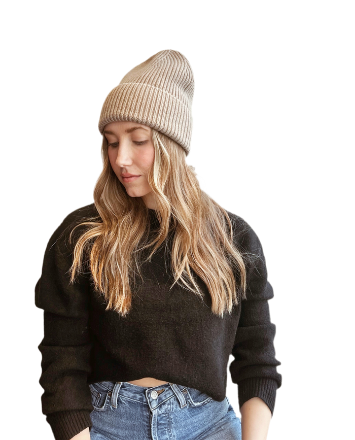 Merino wool beanie in light oat