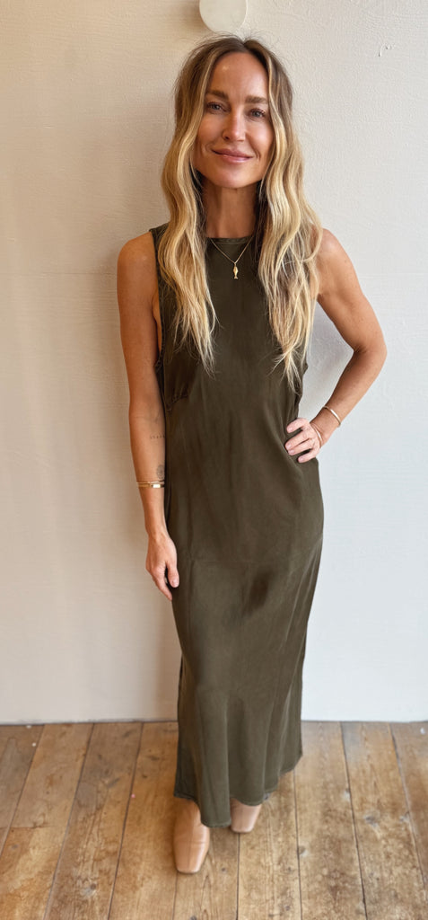 New York Midi Dress in Dark Army