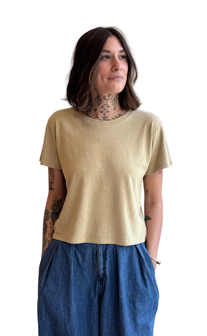 Cropped Lorel Tee in Desert Khaki