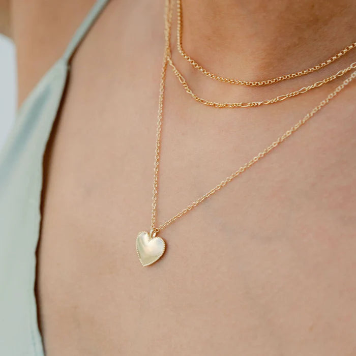Heart pendant necklace