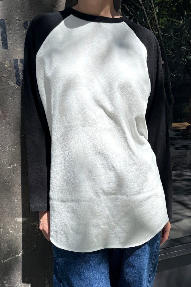 Heavy Cotton Raglan in black/white