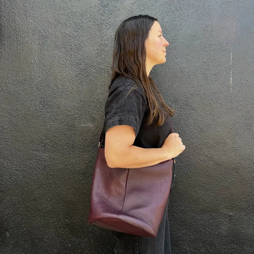 PLUM LEATHER BUCKET BAG