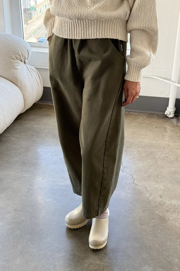 Arc Pants in olive