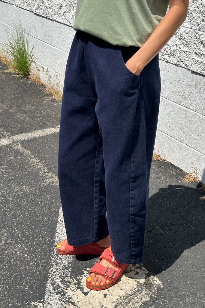 Arc Pants in navy