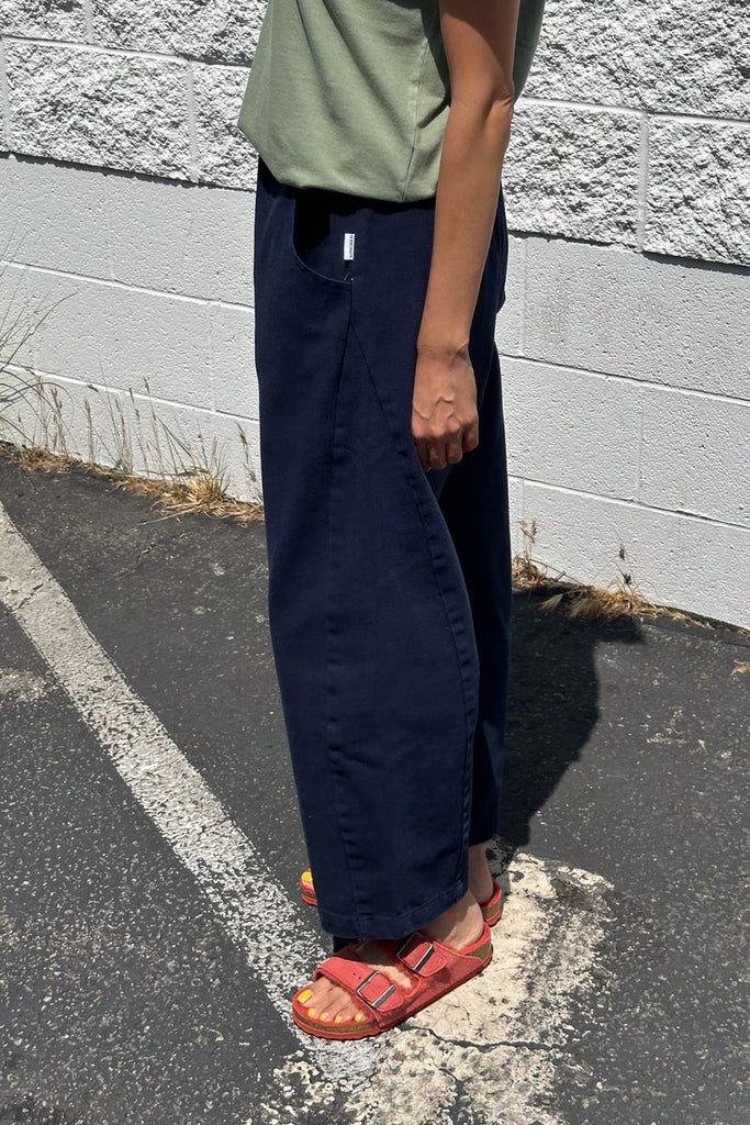 Arc Pants in navy