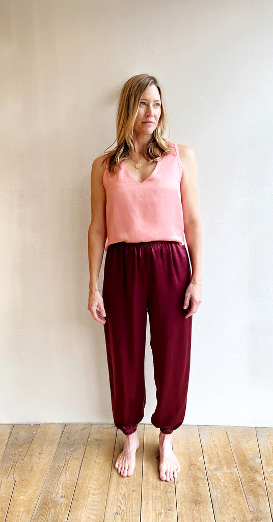 Autumn track pants in burgundy