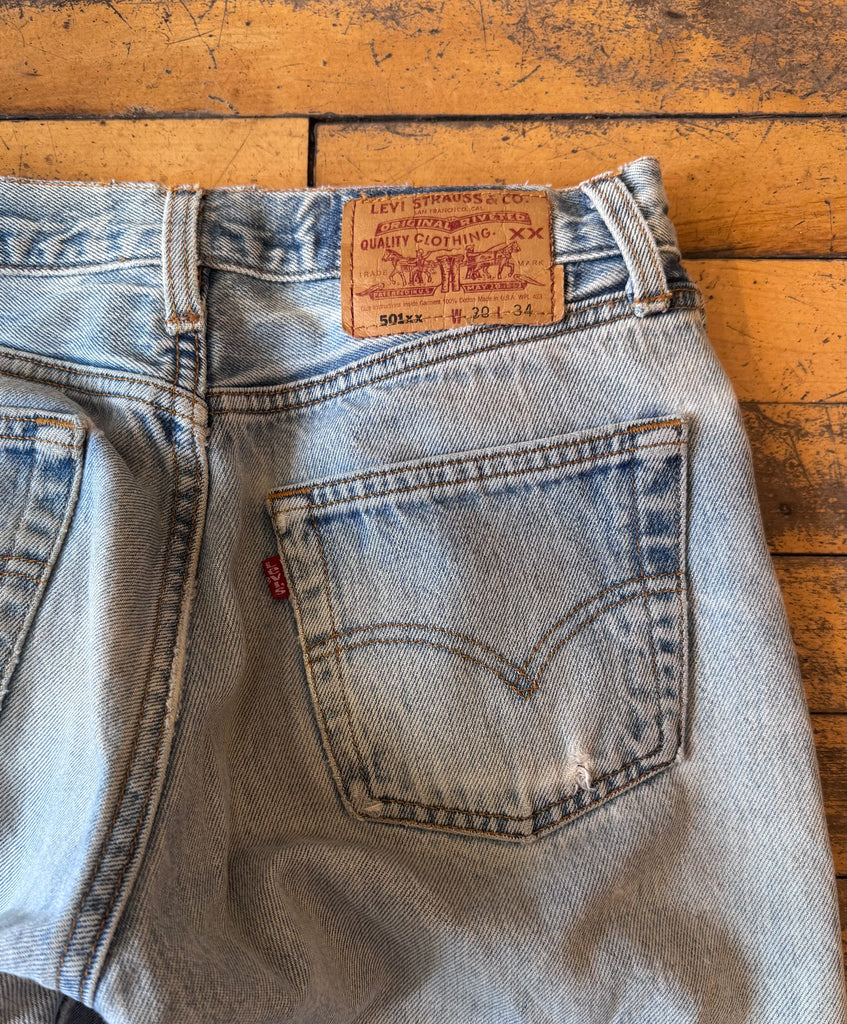 VINTAGE Levis 501's- 28