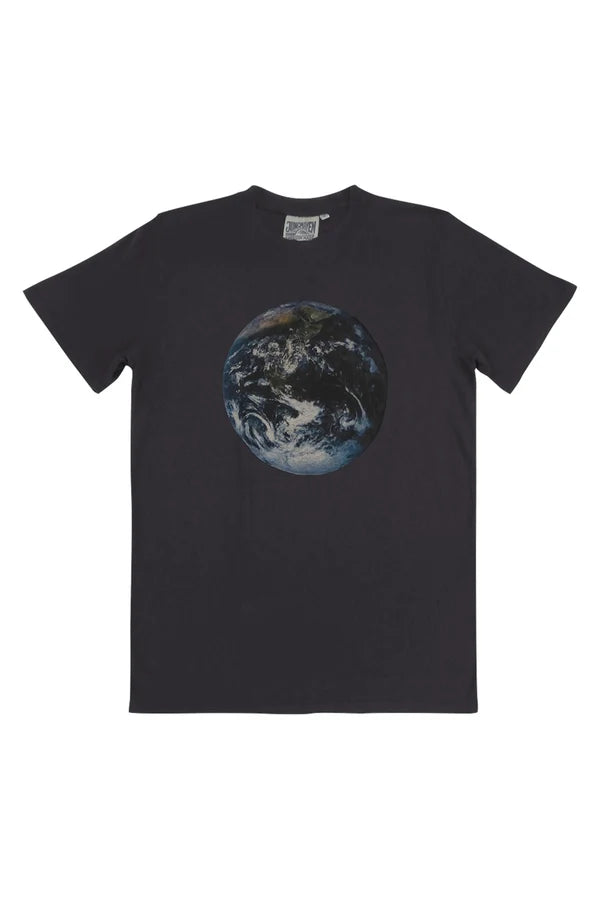 Earth Jung Tee in Black