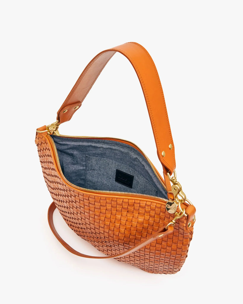 Moyen Messenger in woven checker natural