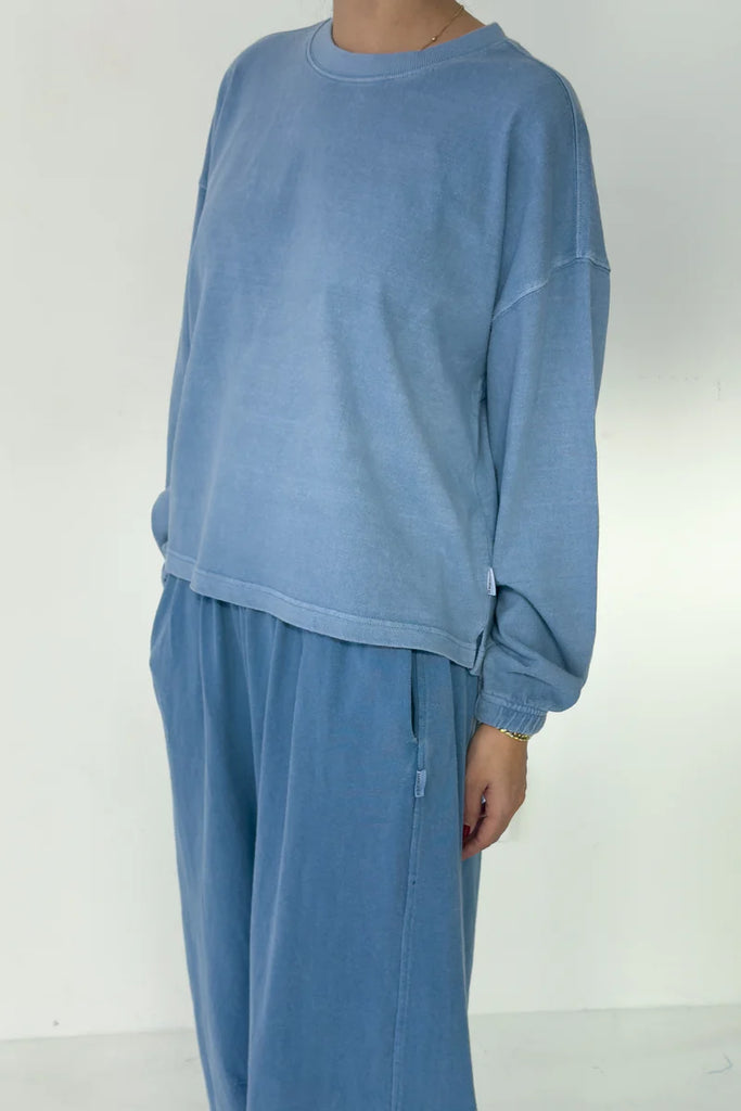 Naturelle tee in Cornflower Blue