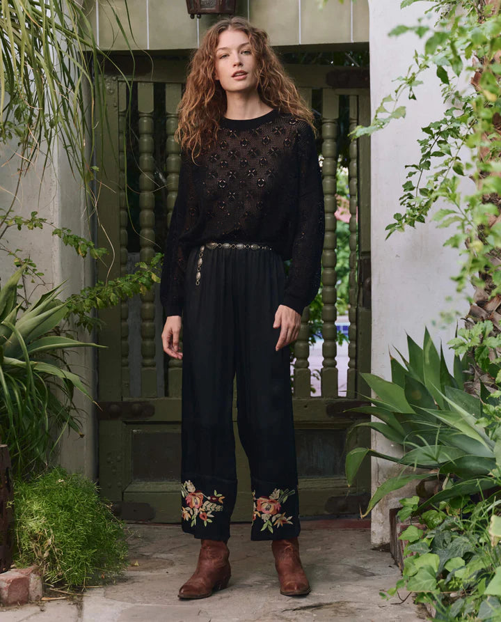 The Cuffed pant in bouquet floral embroidery