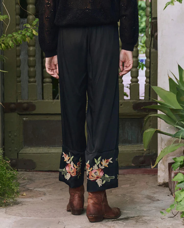 The Cuffed pant in bouquet floral embroidery